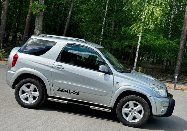 toyota Toyota RAV4 cena 31900 przebieg: 190000, rok produkcji 2005 z Pleszew